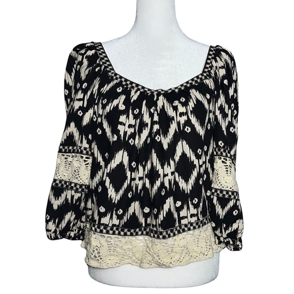 Christian Siriano‎ Boho Peasant Top Black Ivory Ikat Print Crochet Trim M - Picture 5 of 9
